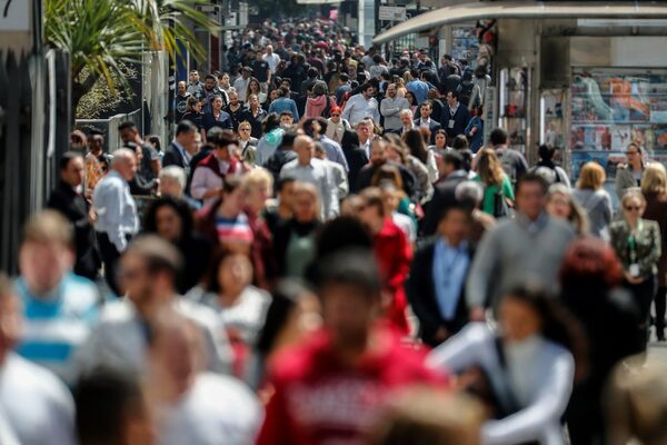 El sector servicios se frena en agosto en Brasil - MarketData