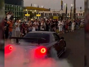 Automóvil con chapa paraguaya hacía maniobras peligrosas y fue detenido en Brasil - La Tribuna