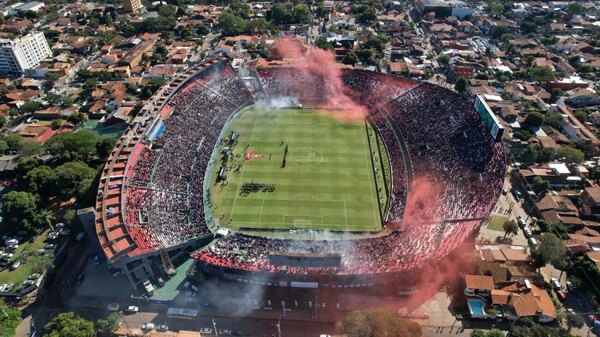 Versus / La Albirroja vuelve a Sajonia: Así están los números por Eliminatorias en el Defensores del Chaco