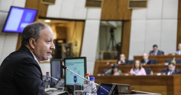 La caja fiscal de los docentes alcanza un déficit récord, pero el Gobierno sigue postergando la reforma previsional