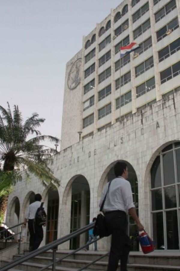 Se inicia seminario sobre “Derecho de Seguros”