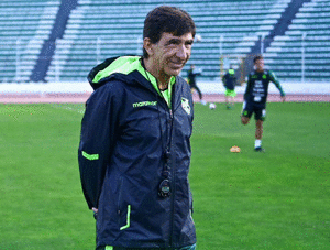 Bolivia viene a buscar al menos un empate ante Paraguay para iniciar un repunte · Radio Monumental 1080 AM
