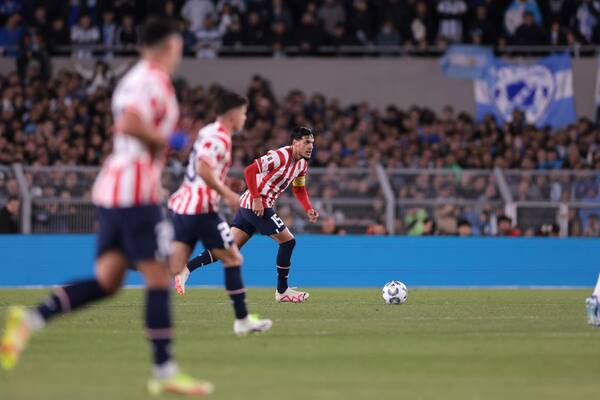 La Albirroja recibe esta noche a Bolivia en Sajonia - trece