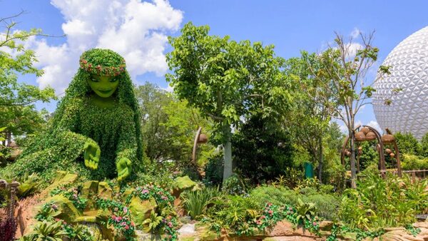 Los parques de Disney inauguran su primera atracci贸n dedicada a la pel铆cula "Moana" - Revista PLUS