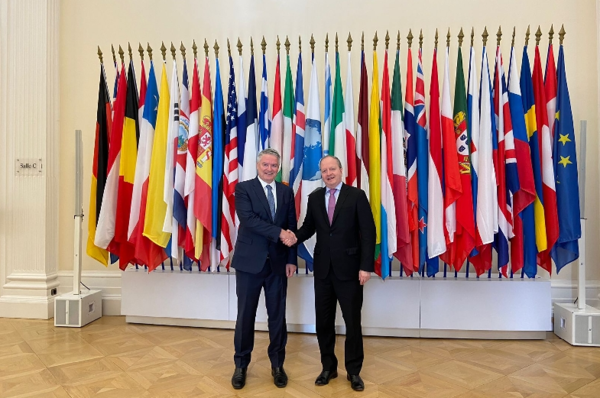Paraguay y OCDE fortalecen lazos de cooperaci贸n para promover el desarrollo sostenible - Revista PLUS