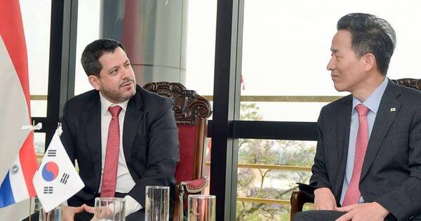 La Nación / Raúl Latorre analiza futuros proyectos de cooperación con Corea
