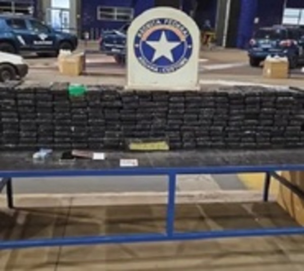 Sujeto detenido con 125 kilos de droga en el Puente de la Amistad - Paraguay.com