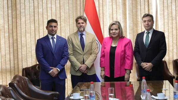 Presentan proyecto para crear sociedades anónimas de fútbol en Paraguay