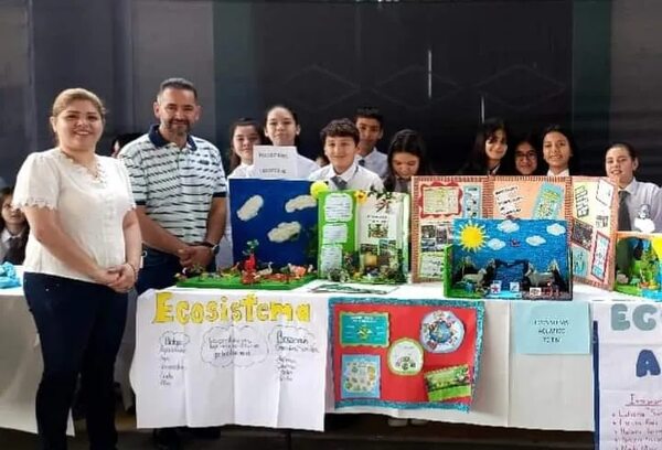 Estudiantes realizan feria pedagógica Expo Santo 2023 - Nacionales - ABC Color
