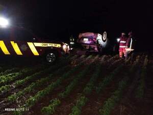 CAPITÁN MEZA: CONDUCTOR PERDIÓ EL CONTROL Y VOLCÓ AL COSTADO DE LA RUTA - Itapúa Noticias