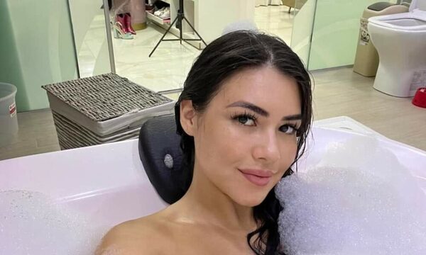 Laurys Diva enloqueció a sus seguidores desde una tina