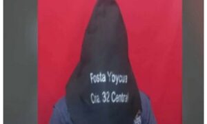 Niño llamó al 911 para anunciar una bomba en su escuela y su papá quedó preso