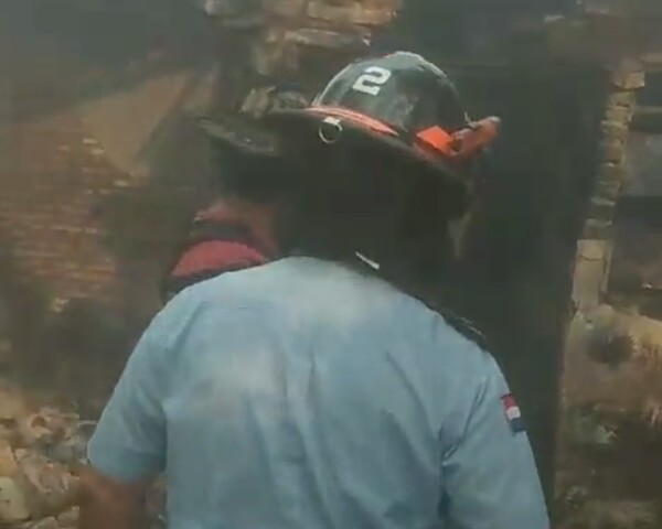 Asunción: Hombre de 61 años muere en incendio de su vivienda - Unicanal