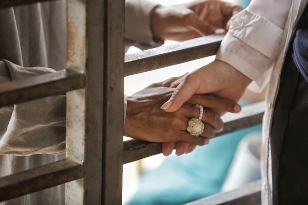 Diario HOY | Gestionan cédulas a pacientes internados en el Neuro