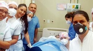 Sin saber de su embarazo, fue a consultar por dolores y dio a luz a una bebé