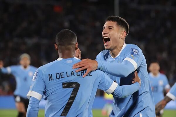 “¡Olé!”: Uruguay le gana a Brasil y se pone en modo Bielsa - Fútbol Internacional - ABC Color