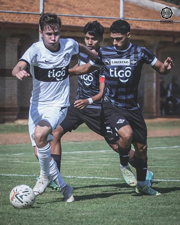 Libertad acaricia el título en la Sub 18 - Libertad - ABC Color