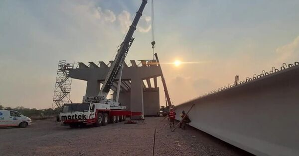 Puente de la Bioceánica: Inició el montaje de las primeras vigas del viaducto de acceso
