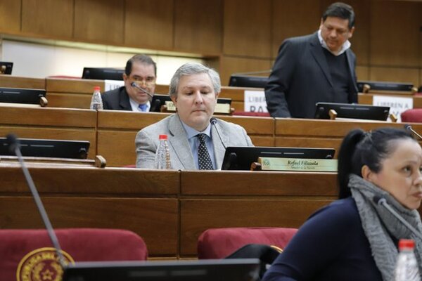 Diario HOY | Tragada de G. 1.200 millones: piden desafuero de Filizzola por lesión de confianza