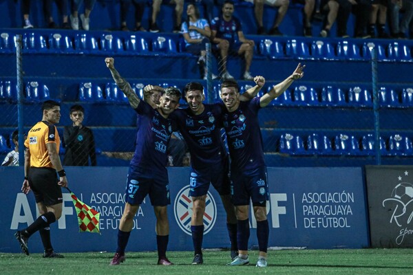 La Fecha 15 del Torneo Clausura arrancó con dos victorias - trece
