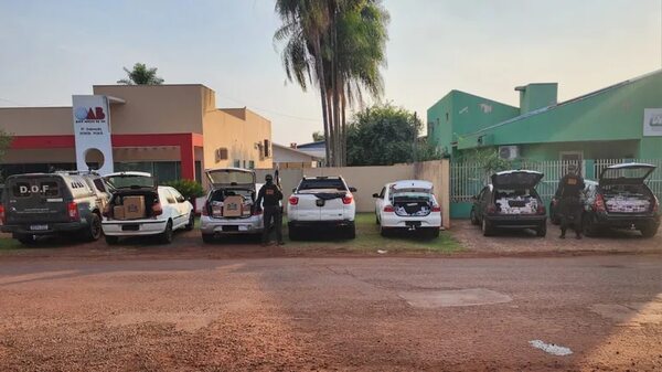 Interceptan en Ponta Porã convoy con gran cargamento de cigarrillos de contrabando desde Paraguay - Policiales - ABC Color