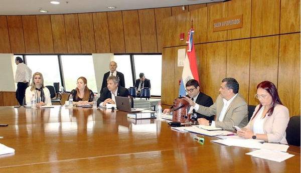Intervención de municipio: Comparecieron autoridades de Tomás Romero Pereira