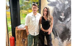 Tito Torres presumió a su chuli con sus amigos