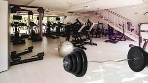 Tragedia en México: murió un joven de 17 años al que se le cayó una barra del gimnasio en la tráquea