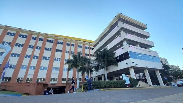 Hospital de Clínicas: ya no hay turno para resonancia magnética este año - Nacionales - ABC Color