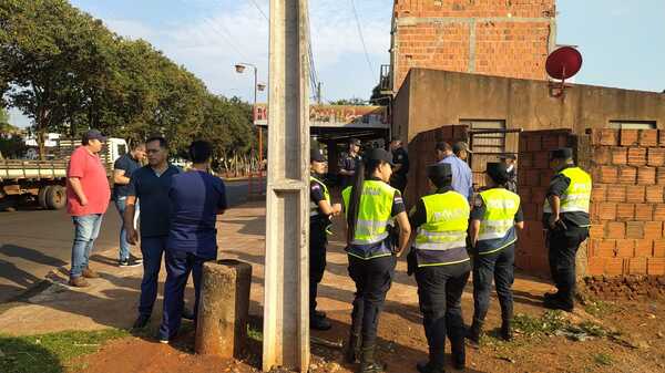 Orden de desahucio fue llevado a cabo en PJC por comitiva policial - Oasis FM 94.3