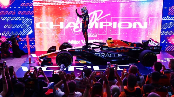 Versus / El tricampeón Max Verstappen va por más récords en el inicio de la gira americana