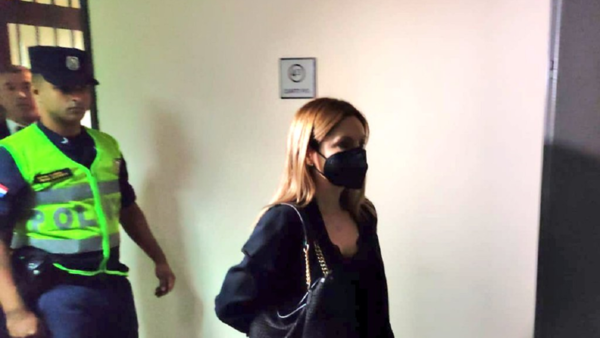 Ex fiscala Ana Girala irá a juicio oral por supuesta coima