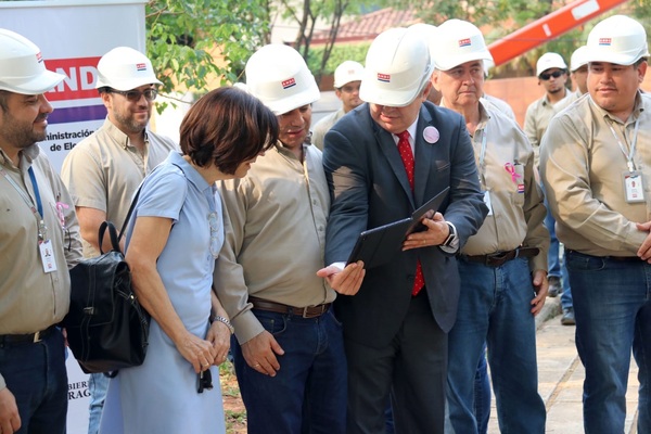 Plaza Pavetti de Trinidad primera beneficiada con nuevo sistema de iluminación pública