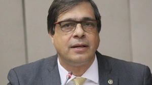 Fiscalía solicita a IPS informe de gestión del expresidente Vicente Bataglia