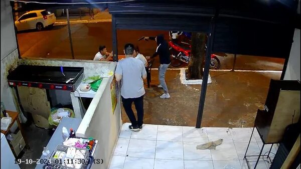 Video: Violento asalto en lomitería de Presidente Franco - ABC en el Este - ABC Color
