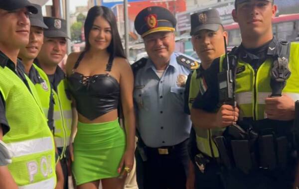 [VIDEO] Los polis acorralaron a Laurys Dyva en el Mercado 4