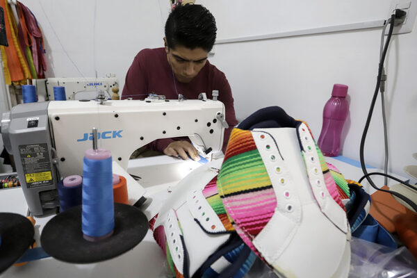 Industria textil mexicana pide impulsar lo "Hecho en México" tras caída en el sector - MarketData