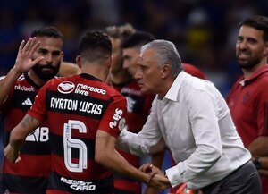 Versus / Tite debuta en el banco del Flamengo con victoria ante el Cruzeiro