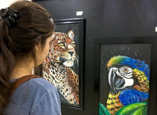 Estudiantes de Bellas Artes exponen sus obras durante cierre de congreso - La Clave