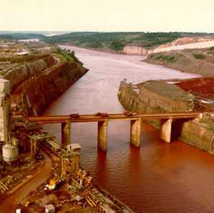 A 45 años de la gran hazaña de ingeniería que desvío el Paraná para erigir la represa de ITAIPU - El Independiente
