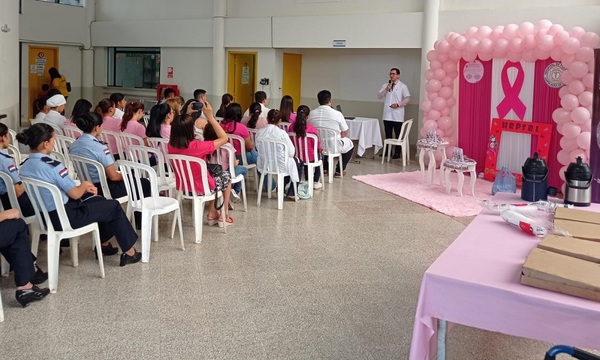 Hospital Policial de Coronel Oviedo se unió a campaña de lucha contra el cáncer de mama