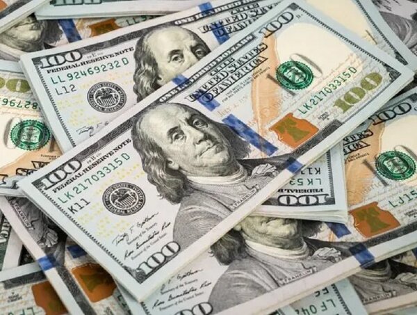 BCP atribuye la trepada del dólar a la inflación en las economías avanzadas y al conflicto Israel-Hamás · Radio Monumental 1080 AM