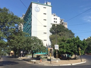 Deuda del Estado con el IPS llega a aproximadamente 3 billones de guaraníes - La Tribuna