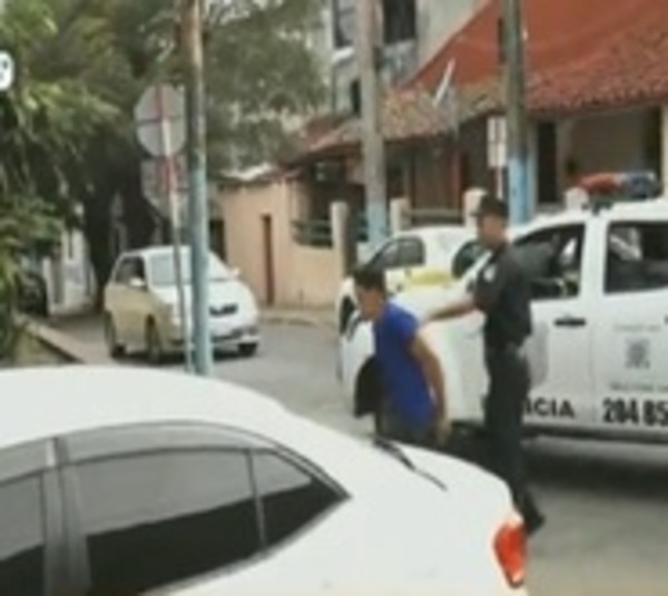 Apuñalan a trabajador para robarle su moto - Paraguay.com
