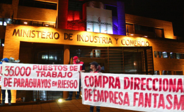 Emblemas privados de combustibles se movilizan ante el MITIC