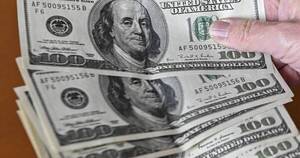 La Nación / Detienen a dos personas con 49 billetes falsos de 100 dólares en San Pedro