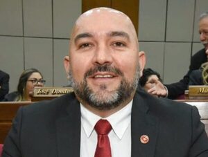 Abogado emplaza al presidente del JEM a renunciar para litigar en igualdad de condiciones · Radio Monumental 1080 AM