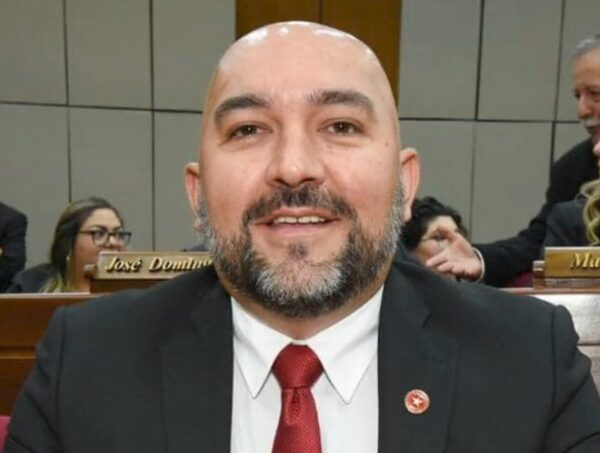 Abogado emplaza al presidente del JEM a renunciar para litigar en igualdad de condiciones · Radio Monumental 1080 AM