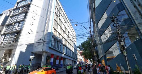 La Nación / Clavos de Abdo: deudas de obras que no presentan problemas serán pagadas