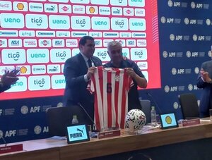 Carlos Jara Saguier fue presentado como nuevo entrenador de la Selección Albirroja Sub 23 · Radio Monumental 1080 AM
